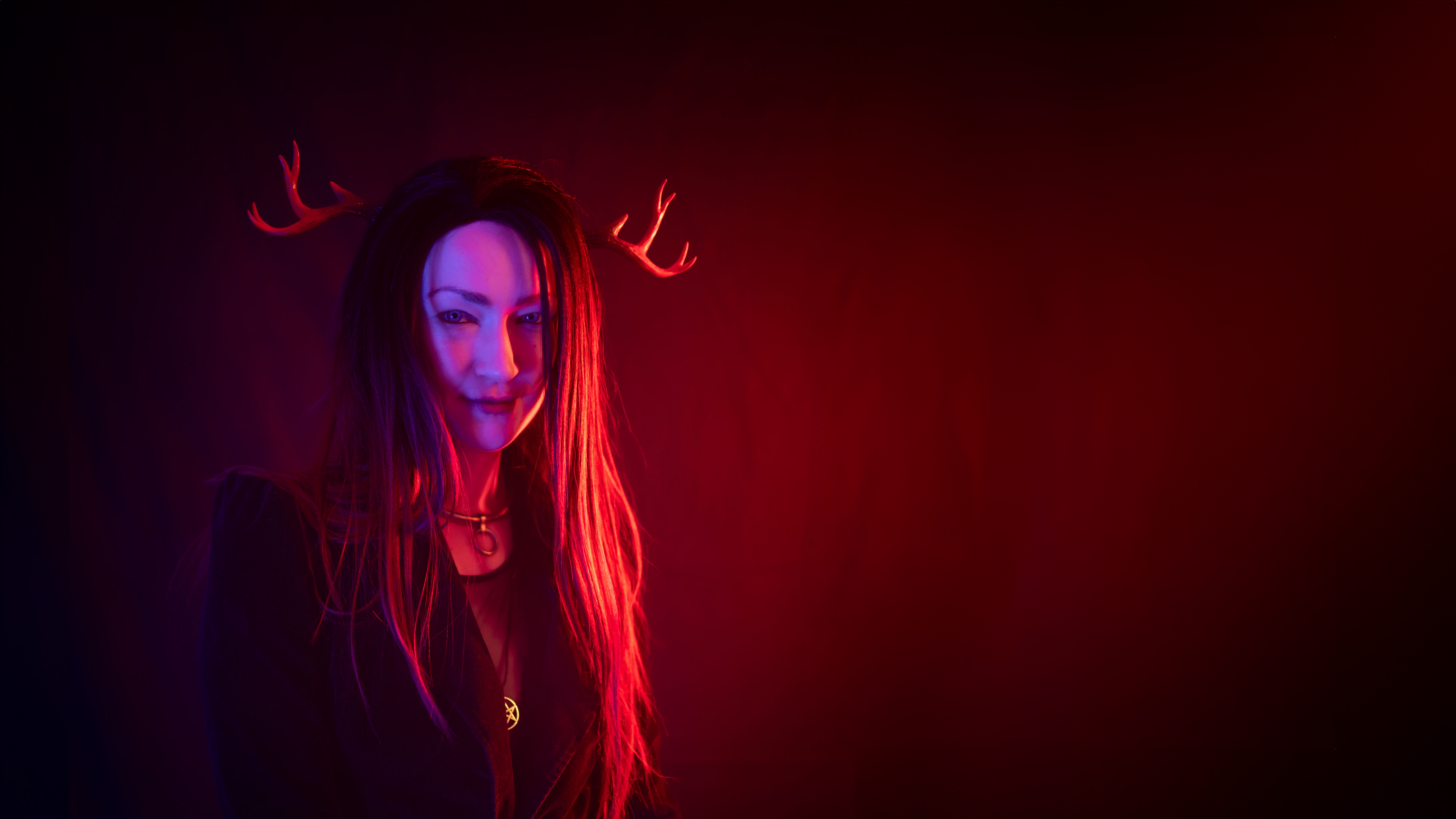 Sabor Insanity models Haus of Brimstone Sylvan Antlers in a photo by Optic Onslaught.