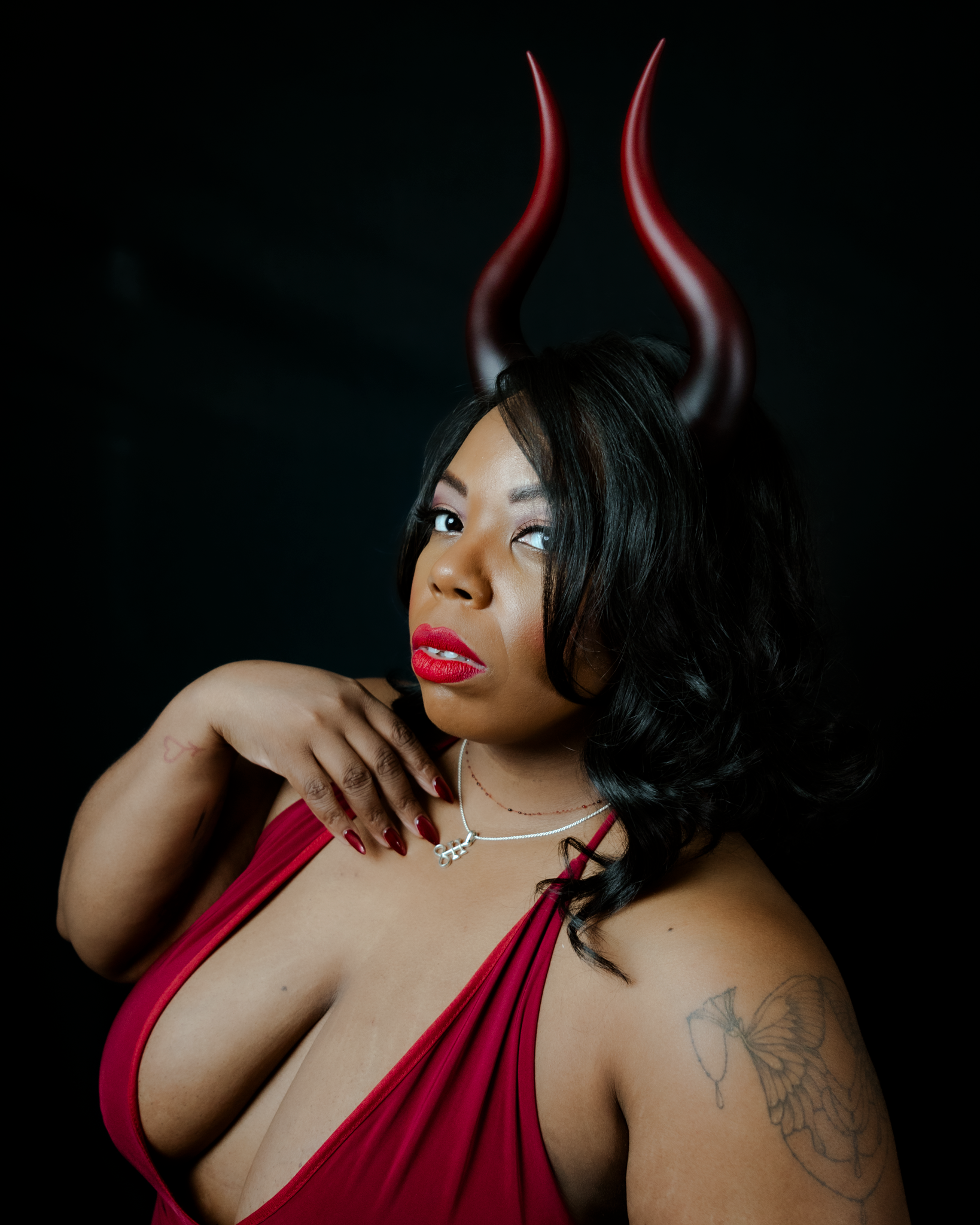 Lady Lola Lestrange wears Succubus horns in Vampire Ombré.